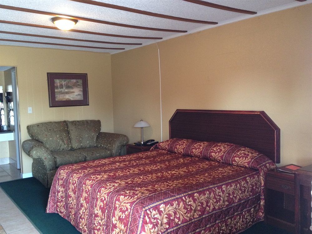 Holiday Motel Hugo Extérieur photo