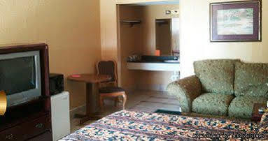 Holiday Motel Hugo Extérieur photo